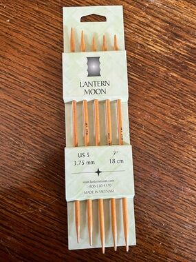 Lantern Moon double pointed knitting needles light wood set of 5 size 5